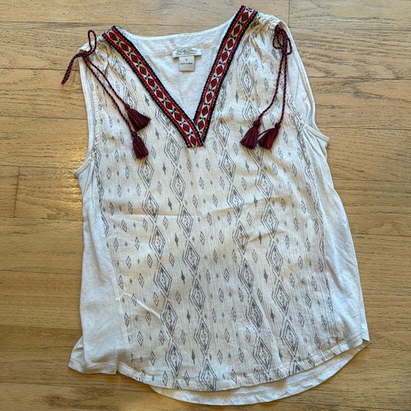 Lucky Brand sleeveless top - Picture 1 of 7